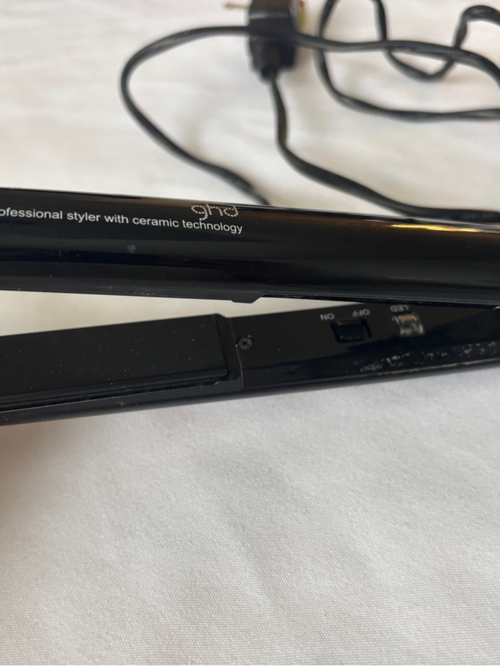 ghd Glossy Black Ceramic Hair Styler - Picture 2 of 8